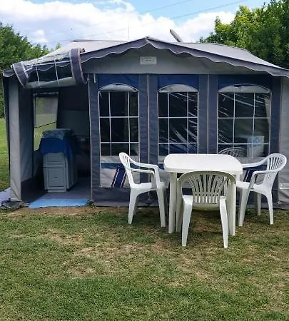Affittacamere In - Mobile Homes Surrounded By Greenery